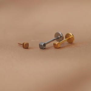 Clous d'oreilles en cartilage cubique - clou labret à épingle - boucles d'oreilles à dos plat - clou hélicoïdal - clou tragus - clou de piercing conque - boucle d'oreille en titane