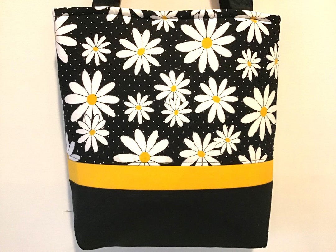 Blue/White + Pearl Daisy Flower Wicker Bucket Purse main image 0