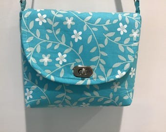 Blue and White Floral Daisy Print Crossbody Purse, Blue and White Garden Purse, Floral Print Purse, Blue and White Accessories