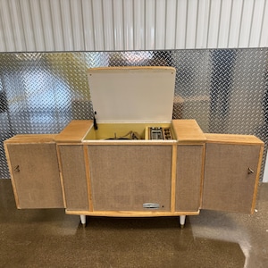 1960’s Stereophonic Stereo Console