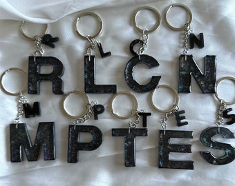 Sleutelhanger van epoxyhars / letters / bladgoud / hars / gepersonaliseerd / handgemaakt