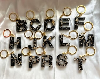 Sleutelhanger van epoxyhars / letters / bladgoud / hars / gepersonaliseerd / handgemaakt