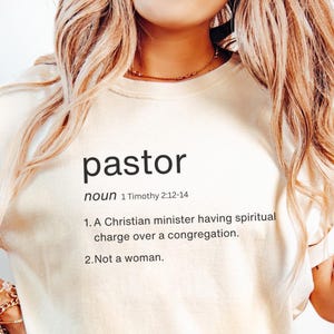 Pastor Definition Shirt Theologie Angelegenheiten Shirt biblisches christliches Shirt verbesserter Theologen-T-Stück biblisches Frauenfoto-Shirt