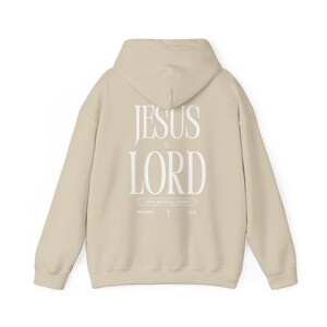 Sudadera con capucha y versículo bíblico "Jesús es el Señor" (Romanos 10:9) para hombre imagen 10