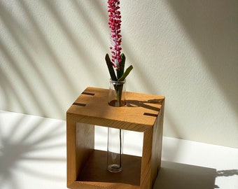 Squarey Wooden Vase: Simple Elegance for Your Home Decor - Perfect Housewarming Gift!