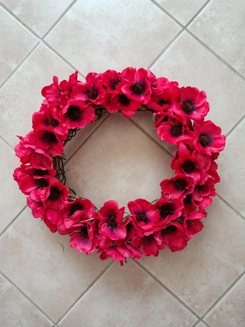 ANZAC Day Poppy Wreath - Handmade Remembrance Wreath - Delivery in ...