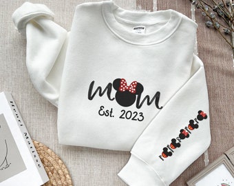 Personalisiertes Cartoon-Maus Mom gesticktes Sweatshirt, Mama bestickter Rundhalsausschnitt mit Kindernamen, Sweatshirt für Mama. Mama Bestickt