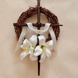 Easter Lent Small Nail Cross Wreath - Christian Catholic Gift - Home Decor Altar Tiered Tray