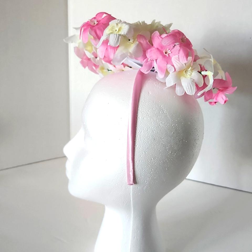 Stylish Handmade Custom Floral Fascinator by KREWE OF CREOLE 