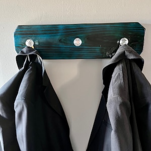 Perchero Ocean Blue Shou Sugi Ban