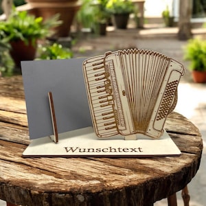 Gutscheinverpackung Musik – Gutscheinhalter Akkordeon aus Holz – kreative Geschenkidee für Musikliebhaber & Konzerte – personalisierbar