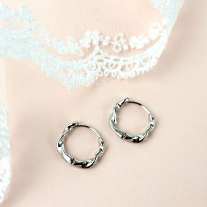 Sterling Silver Twisted Hoops, Tiny Gold Silver hoops, Dainty hoops, Huggie hoops, Minimalist earrings, Huggie gold Earrings, Everyday Hoops