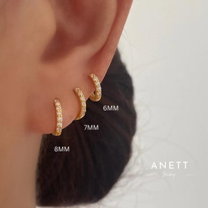 Dainty Gold Hoop Earrings, Small Hoop Earrings, Huggie, Cubic Zirconia Minimalist Hoop Earring, Dainty Sterling Silver Hoop Earrings, Helix