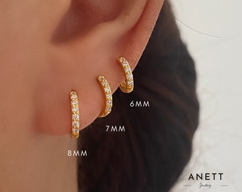 Dainty Gold Hoop Earrings, Small Hoop Earrings, Huggie, Cubic Zirconia Minimalist Hoop Earring, Dainty Sterling Silver Hoop Earrings, Helix