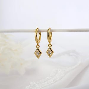 Dainty Gold Earrings, Diamond shape drop Earrings, Cubic Gold Huggie, 18k gold plated earrings, Rectangle earrings, Small gold earrings
