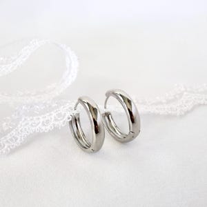 Thick Silver Hoop 5mm Earrings, Curved Chubby Hoop Earrings, Wide Silver Hoops, Everyday Earrings, Light weight gold hoops