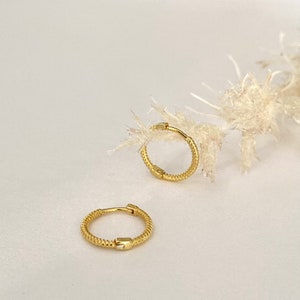 Dainty Gold Huggie Hoop with 18k plated on Sterling Silver, Dainty Feminine Jewellery, Minimalist earrings, Thin rope Gold Huggie Hoop