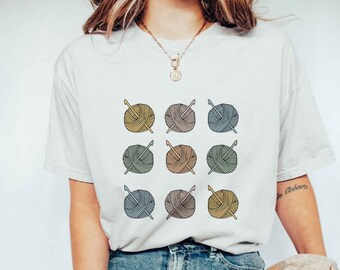 Crochet lover shirt Comfort Colors®, cute crochet crewneck, crafter mom tee, gift for knitting lover, funny crochet t-shirt, crafting shirt