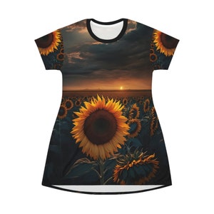 Vestido estilo camiseta con estampado de girasoles de Amber
