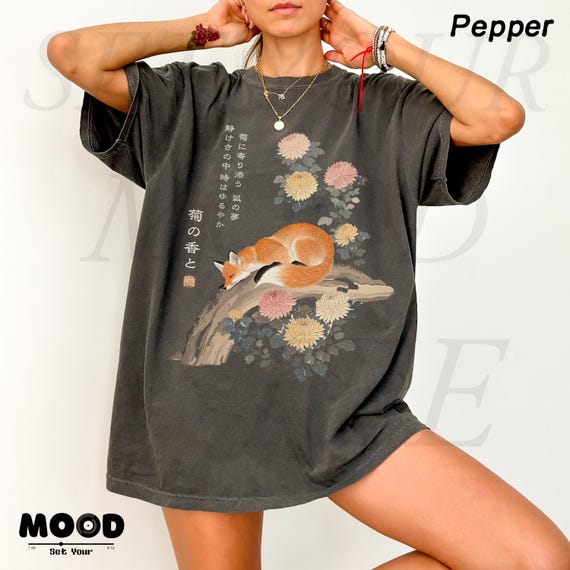 Retro Fox Graphic Tee, Japanese Animal Shirt, Cottagecore Fox Lover Gift, Botanical Nature Shirt, Vintage Japanese Art Tee, Asian Streetwear