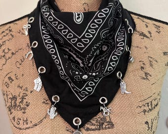 Western Charm Bandana: Customizable Country Concert Accessory
