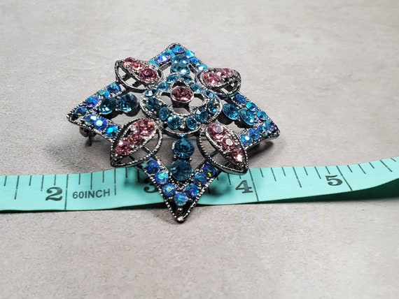 Vintage Silver Tone Blue and Pink Rhinestone Broo… - image 6