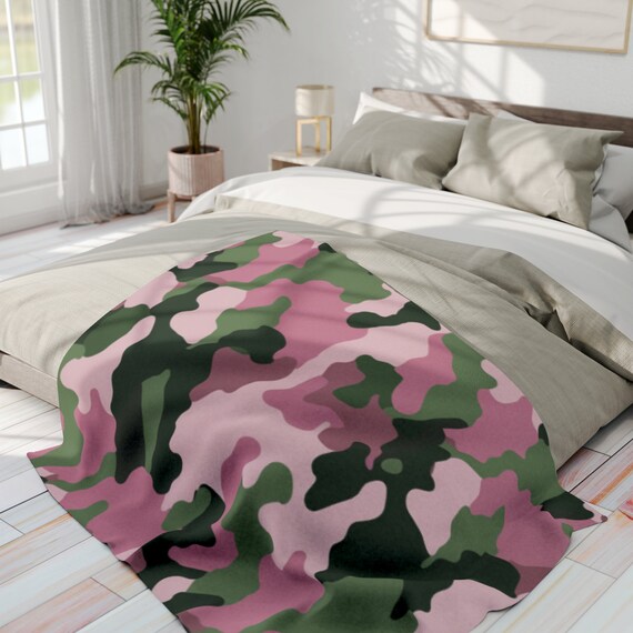 Pink camo throw blanket hotsell