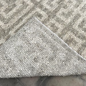 Hand Knotted Wool Rug 9x12: Modern Gray Ivory Maze Geometric
