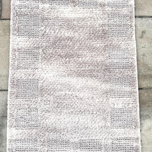 Hand Knotted Wool Rug: Checkered Ivory, Rust, and Maroon - 2x3 Area Carpet
