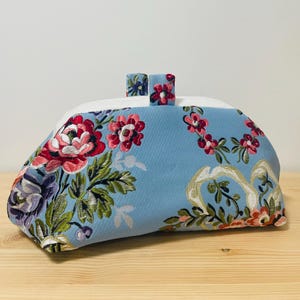 Handtasche aus Fallera-Stoff. Handgefertigte Tasche aus valencianischem Stoff. Valencianische Kunst. Event- oder Hochzeitstasche.