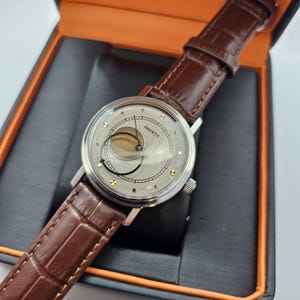 Celestial Copernicus Watch - Embrace the Moon and Sun with Personalized Style