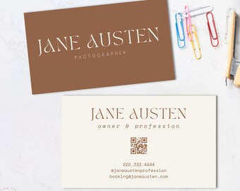 Minimalistiskt brunt visitkort, skanna kod, redigera på Canva, bohemiskt företag, bruna neutrala färger, digital nedladdning, digitalt visitkort, gör-det-själv-redigering