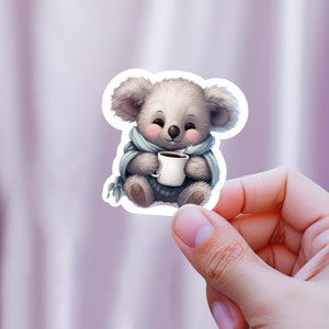 Adesivo per bevande calde Koala accogliente - Simpatica decalcomania della fauna selvatica australiana per laptop, bottiglia d'acqua, telefono - Regalo perfetto per gli amanti delle bevande calde
