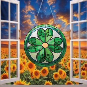 Four Leaf Clover Suncatcher, Handcrafted Celtic Window Decor for Irish Heritage and Good Luck Charm, Sun catcher, Celtic Design.