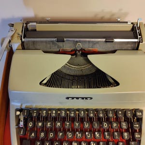 1960's Typewriter - Etsy