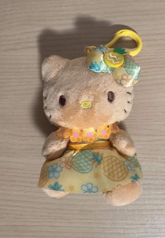 NEW - HAWAII Limited Edition Hello Kitty Yellow Dress With Lei