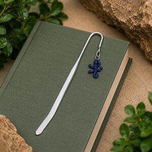 Blue Lizard Bookmark – Tibetan Silver Charm on a Metal Book Marker, Includes Personalised Backing Card