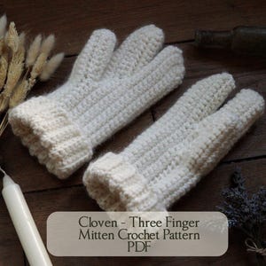 Cloven - Three Finger Mittens Crochet pattern PDF - Medieval Style Mittens