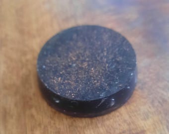 POCKET ORGONITE - apatite - handmade orgonite - feel held and protected - full of love, creativity and in your true expression!