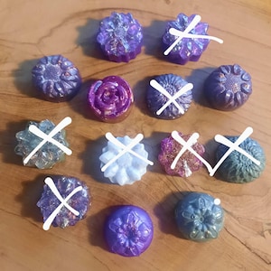 A smaller Pocket orgonit - handmade orgonite with love and kindness! Different shapes and colours to choose between;).