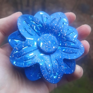 Orgonite flower - A beautiful orgonite flower with powerful healing, EMF and protection!