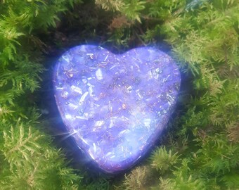 ORGONITE HEART - purple - a beautiful orgonite heart with powerful healing, EMF-protection and the energy of love!