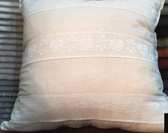 Lightweight cotton cushion cover with lace bands - 45 x 45 cm - (Off-white and Vanilla)