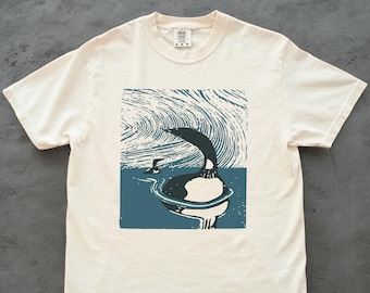 Common Loon T-Shirt: Minimalist Bird Linocut Tee – Nature Ink Art Gift for Birders, Lake Lovers & Ornithologists