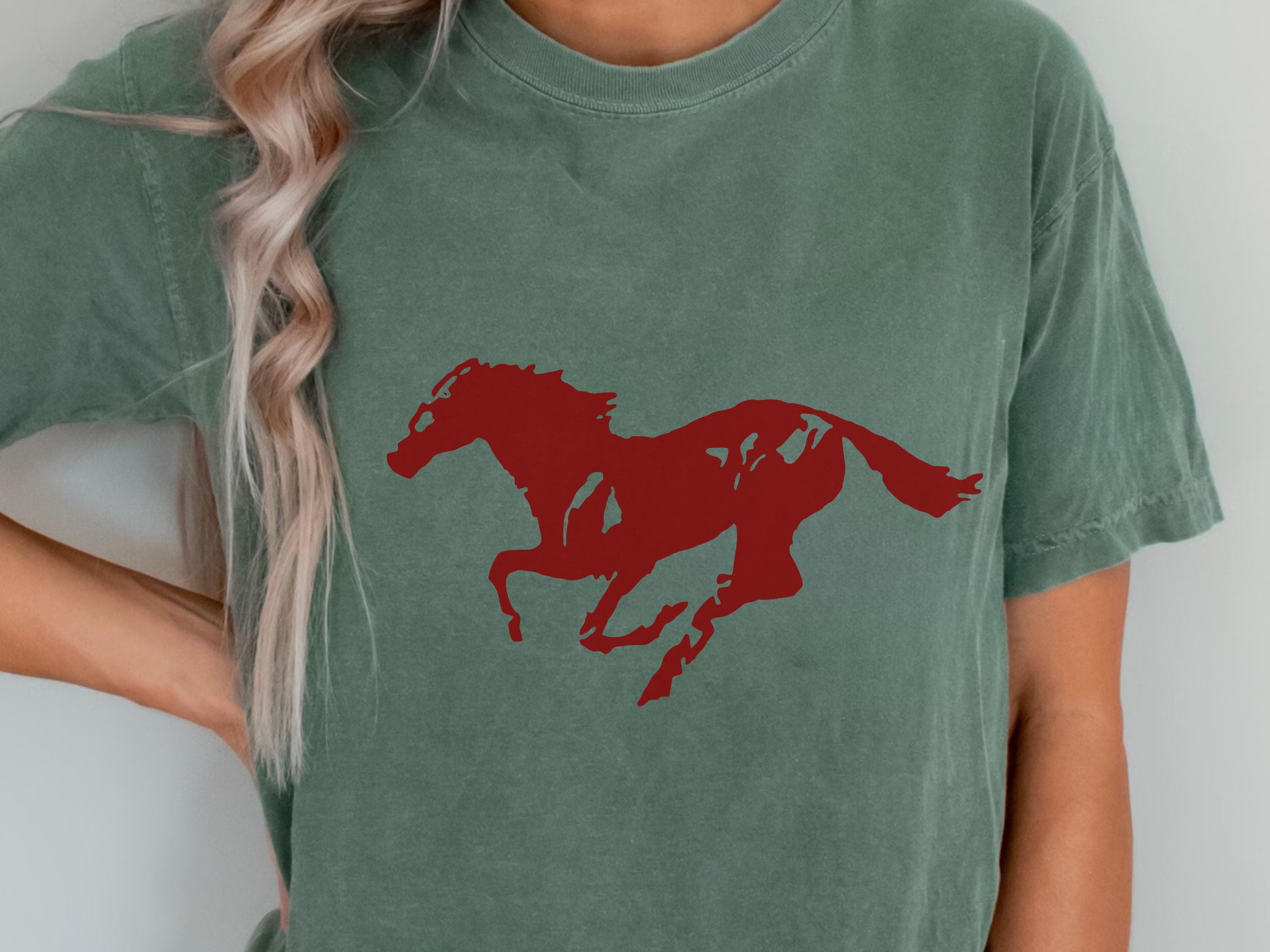 トップス convenience young Running Horse Tee Running Red Horse Silhouette T-shirt – Minimalist Galloping Horse