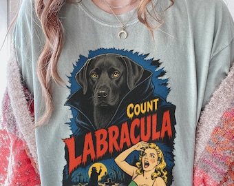 Black Labrador Vampire T-Shirt - Black Lab Dracula Tee, Labrador Retriever Gothic Halloween 90s Poster Dog Gift T, Black Lab Mom Gift