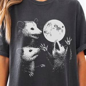 Possum Howling to Moon Comfort Colors® Vintage Style Tshirt, Retro Funny Opossum Shirt, Weird Mystical Shirts, Silly Opossum Lovers Gift