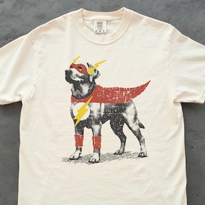Chemise super-héros labrador - T-shirt pour chien de laboratoire drôle pour les fans de bandes dessinées, cadeau rapide pour amoureux des chiens, chemise humoristique pour animaux de compagnie inspirée du flash ringard pour lui ou elle