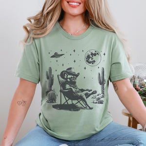 French Bulldog Shirt, Frenchie Vintage Shirt UFO Western Shirt, Retro T-Shirt, Cowboy TShirt, Wild West, Dogful DogMom, Dogfulness Shirting