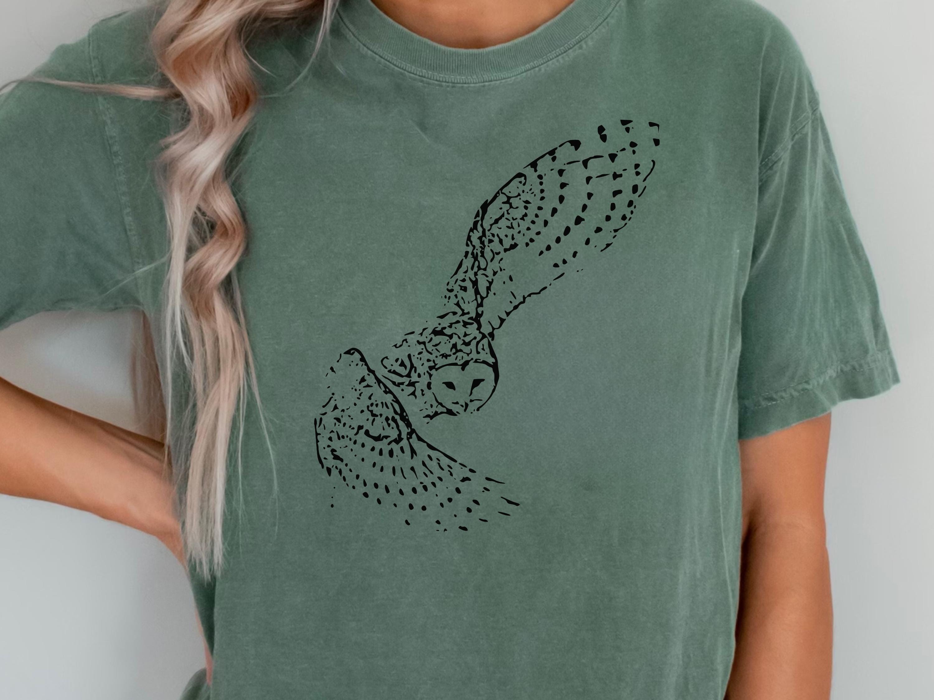 Barn Owl Silhouette Shirt &ndash; Minimalist Flying Owl Tee, Nocturnal Bird Lover Gift, Night Forest